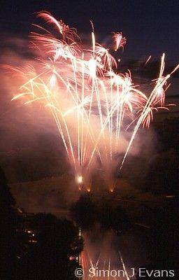 Fireworks by the river Severn at the 2003 Shrewsbury Flower Show