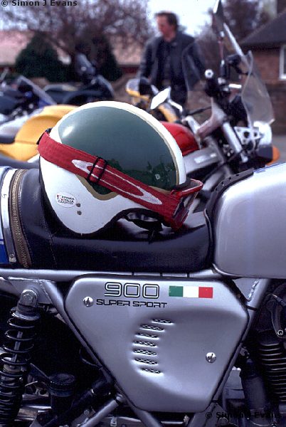 Silver Ducati 900SS